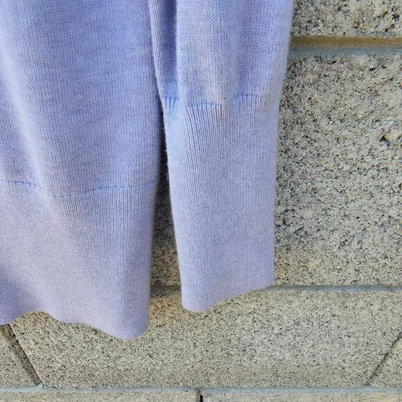 White House Black Market Size S Light Purple Lavender V Neck Sweater Top - Picture 6 of 8